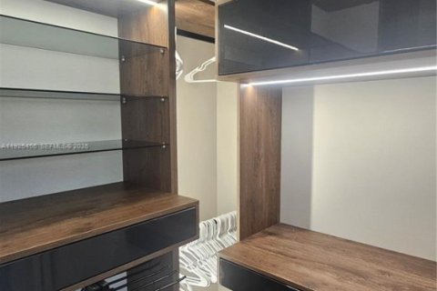 Townhouse in Homestead, Florida 3 bedrooms, 149.76 sq.m. № 1984005 - photo 27