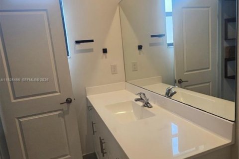 Townhouse in Homestead, Florida 3 bedrooms, 149.76 sq.m. № 1984005 - photo 28