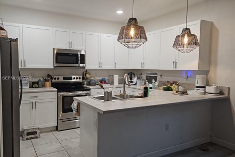 Touwnhouse à louer à Homestead, Floride: 3 chambres, 149.76 m2 № 1984005 - photo 21