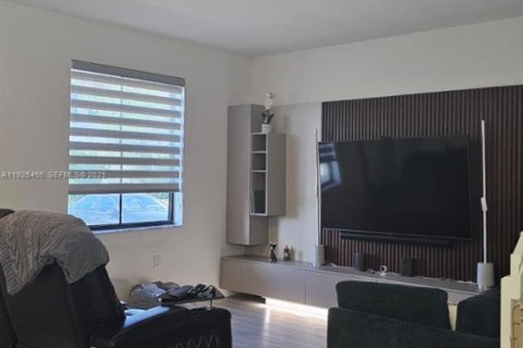 Touwnhouse à louer à Homestead, Floride: 3 chambres, 149.76 m2 № 1984005 - photo 4