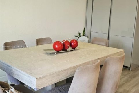 Touwnhouse à louer à Homestead, Floride: 3 chambres, 149.76 m2 № 1984005 - photo 6