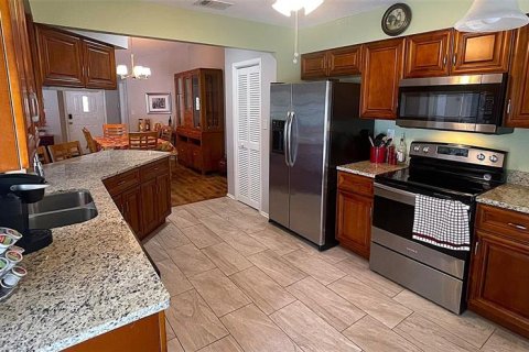 Villa ou maison à vendre à Port Charlotte, Floride: 3 chambres, 151.43 m2 № 2425360 - photo 4