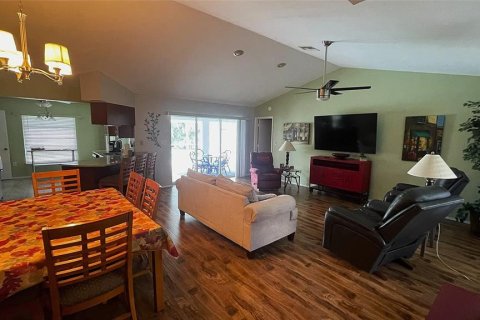 Villa ou maison à vendre à Port Charlotte, Floride: 3 chambres, 151.43 m2 № 2425360 - photo 6