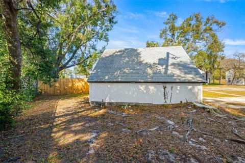 Commercial property in Tampa, Florida 4 bedrooms, 153.85 sq.m. № 2116877 - photo 4