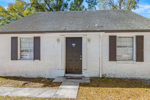 Commercial property in Tampa, Florida 4 bedrooms, 153.85 sq.m. № 2116877 - photo 7