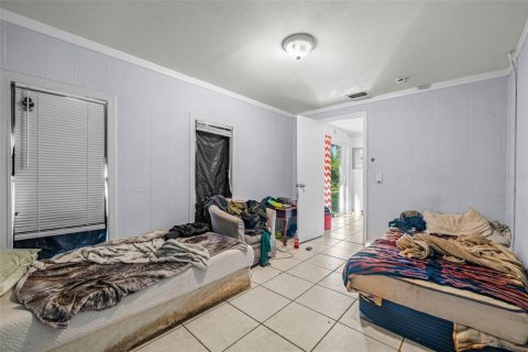 Commercial property in Tampa, Florida 4 bedrooms, 153.85 sq.m. № 2116877 - photo 15