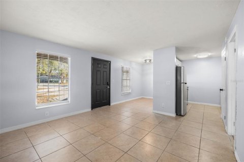 Commercial property in Tampa, Florida 4 bedrooms, 153.85 sq.m. № 2116877 - photo 23