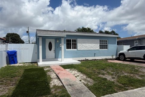 Снять в аренду виллу или дом в Майами, Флорида 2 спальни, 128.39м2, № 2066370 - фото 14