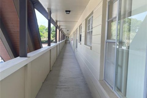 Condo in Clearwater, Florida, 2 bedrooms № 2110822 - photo 2