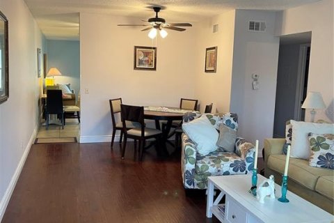 Condo in Clearwater, Florida, 2 bedrooms № 2110822 - photo 7