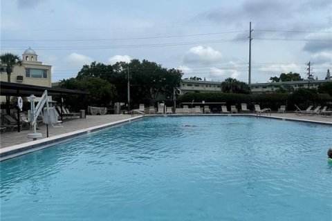 Condo in Clearwater, Florida, 2 bedrooms № 2110822 - photo 18