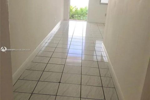 Condominio en venta en Miami Beach, Florida, 37.72 m2 № 1981041 - foto 3