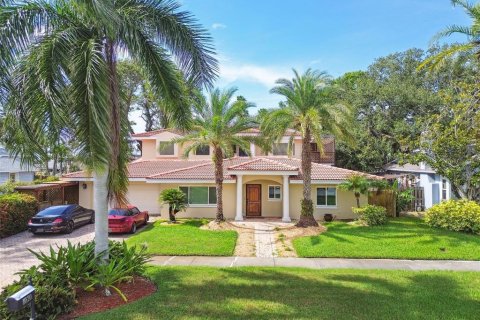 Villa ou maison à vendre à Clearwater, Floride: 5 chambres, 390.75 m2 № 1832053 - photo 1