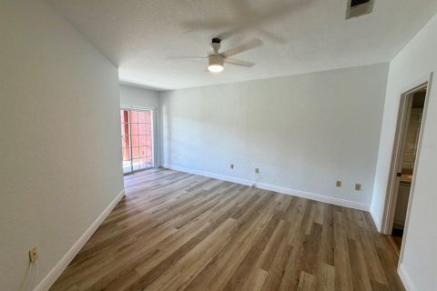 Copropriété à louer à Lake Mary, Floride: 2 chambres, 137.31 m2 № 2433246 - photo 11