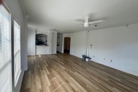 Copropriété à louer à Lake Mary, Floride: 2 chambres, 137.31 m2 № 2433246 - photo 4