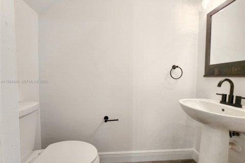 Adosado en alquiler en Weston, Florida, 2 dormitorios, 103.12 m2 № 1983126 - foto 9