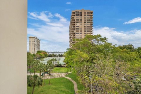Condominio en venta en Miami, Florida, 2 dormitorios, 144.09 m2 № 1104533 - foto 1