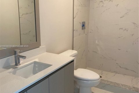 Снять в аренду кондоминиум в Майами, Флорида 3 спальни, 121.61м2, № 1992290 - фото 11