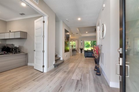 Casa en alquiler en Sorrento, Florida, 4 dormitorios, 262.54 m2 № 2283879 - foto 2
