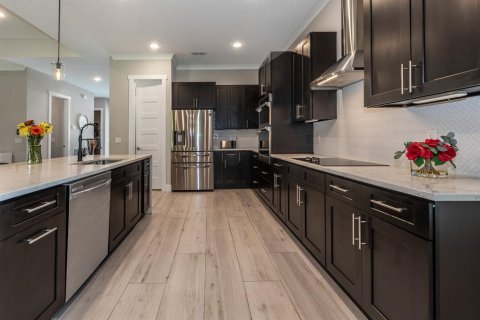 Casa en alquiler en Sorrento, Florida, 4 dormitorios, 262.54 m2 № 2283879 - foto 8