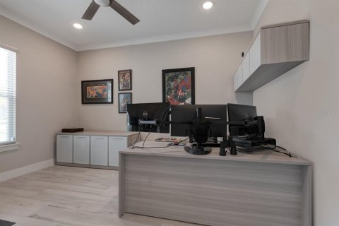 Casa en alquiler en Sorrento, Florida, 4 dormitorios, 262.54 m2 № 2283879 - foto 3
