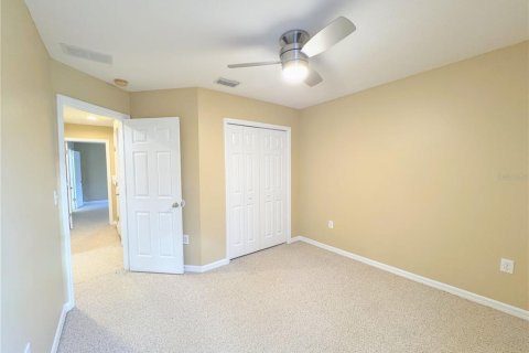 Townhouse in Pinellas Park, Florida 3 bedrooms, 149.57 sq.m. № 2394458 - photo 19