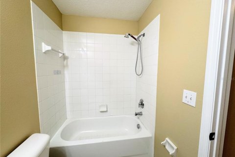 Townhouse in Pinellas Park, Florida 3 bedrooms, 149.57 sq.m. № 2394458 - photo 22