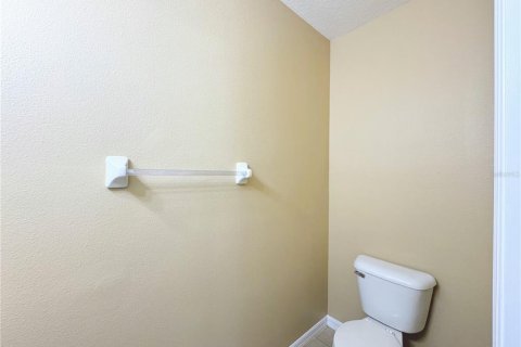 Townhouse in Pinellas Park, Florida 3 bedrooms, 149.57 sq.m. № 2394458 - photo 13