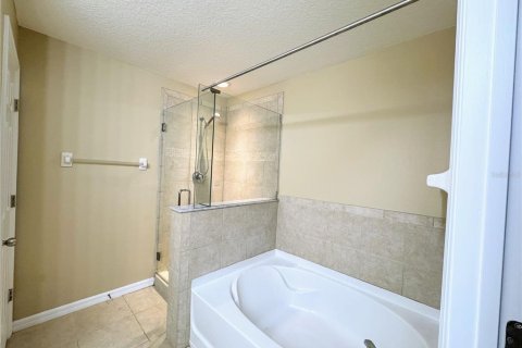 Townhouse in Pinellas Park, Florida 3 bedrooms, 149.57 sq.m. № 2394458 - photo 25
