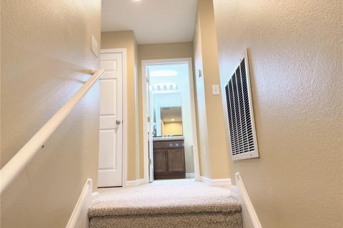 Townhouse in Pinellas Park, Florida 3 bedrooms, 149.57 sq.m. № 2394458 - photo 15