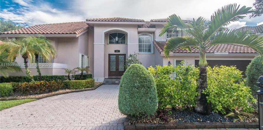 Villa ou maison à Pembroke Pines, Floride 5 chambres, 352.29 m2 № 1996806