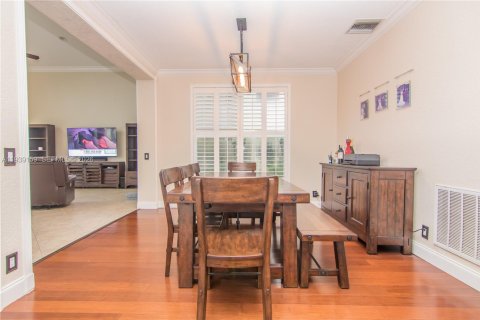 Villa ou maison à vendre à Pembroke Pines, Floride: 5 chambres, 352.29 m2 № 1996806 - photo 10