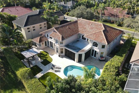 Villa ou maison à vendre à Pembroke Pines, Floride: 5 chambres, 352.29 m2 № 1996806 - photo 2