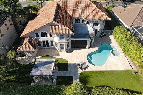 Villa ou maison à vendre à Pembroke Pines, Floride: 5 chambres, 352.29 m2 № 1996806 - photo 6