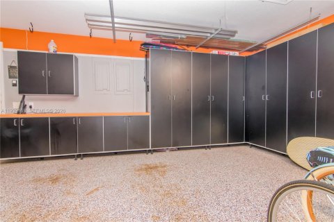 Villa ou maison à vendre à Pembroke Pines, Floride: 5 chambres, 352.29 m2 № 1996806 - photo 22