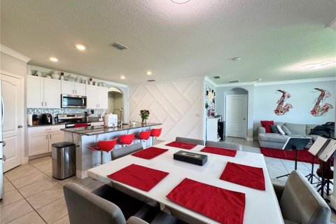 House in Kissimmee, Florida 4 bedrooms, 171.5 sq.m. № 1743178 - photo 8