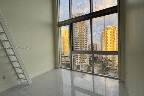 Condominio en venta en Miami, Florida, 3 dormitorios, 173.73 m2 № 1992391 - foto 28