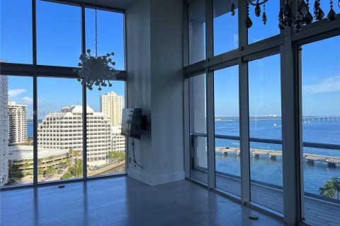 Condominio en venta en Miami, Florida, 3 dormitorios, 173.73 m2 № 1992391 - foto 2