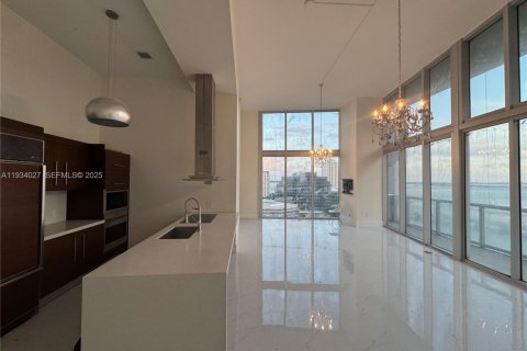 Condominio en venta en Miami, Florida, 3 dormitorios, 173.73 m2 № 1992391 - foto 6
