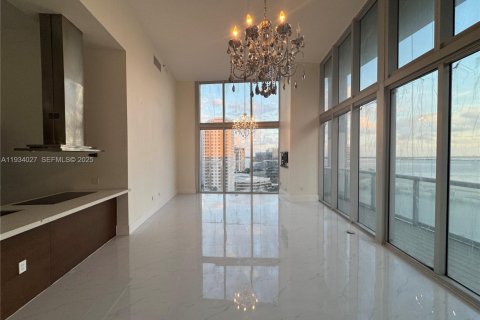 Condominio en venta en Miami, Florida, 3 dormitorios, 173.73 m2 № 1992391 - foto 12