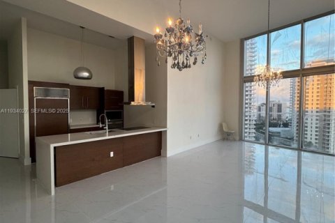 Condominio en venta en Miami, Florida, 3 dormitorios, 173.73 m2 № 1992391 - foto 19