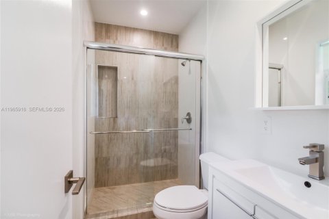 Снять в аренду виллу или дом в Бэл-Харбор, Флорида 4 спальни, 207.36м2, № 2027854 - фото 23