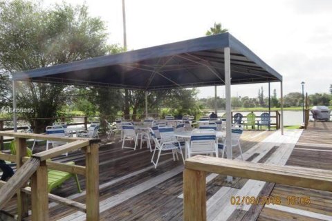 Condo in Lauderhill, Florida, 2 bedrooms  № 1753203 - photo 3