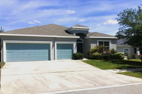 Casa en alquiler en Haines City, Florida, 4 dormitorios, 237.64 m2 № 2220660 - foto 2