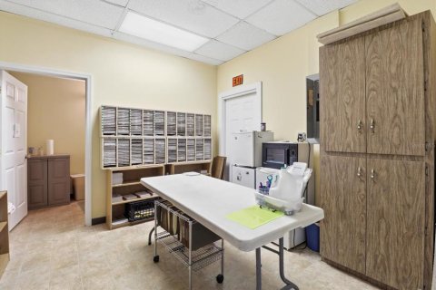 Commercial property in Inverness, Florida 126.9 sq.m. № 2098036 - photo 24