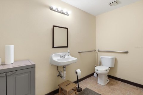 Commercial property in Inverness, Florida 126.9 sq.m. № 2098036 - photo 27