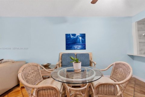 Condo in Margate, Florida, 1 bedroom № 2185952 - photo 12