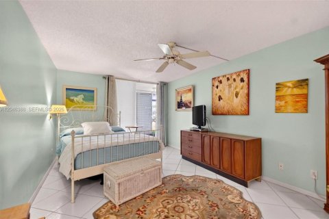Condo in Margate, Florida, 1 bedroom № 2185952 - photo 16