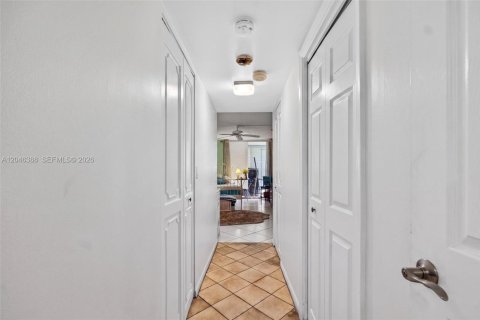 Condo in Margate, Florida, 1 bedroom № 2185952 - photo 20