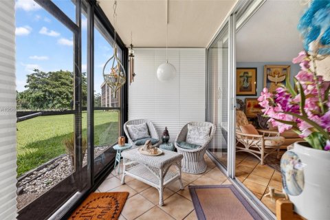 Condo in Margate, Florida, 1 bedroom № 2185952 - photo 27